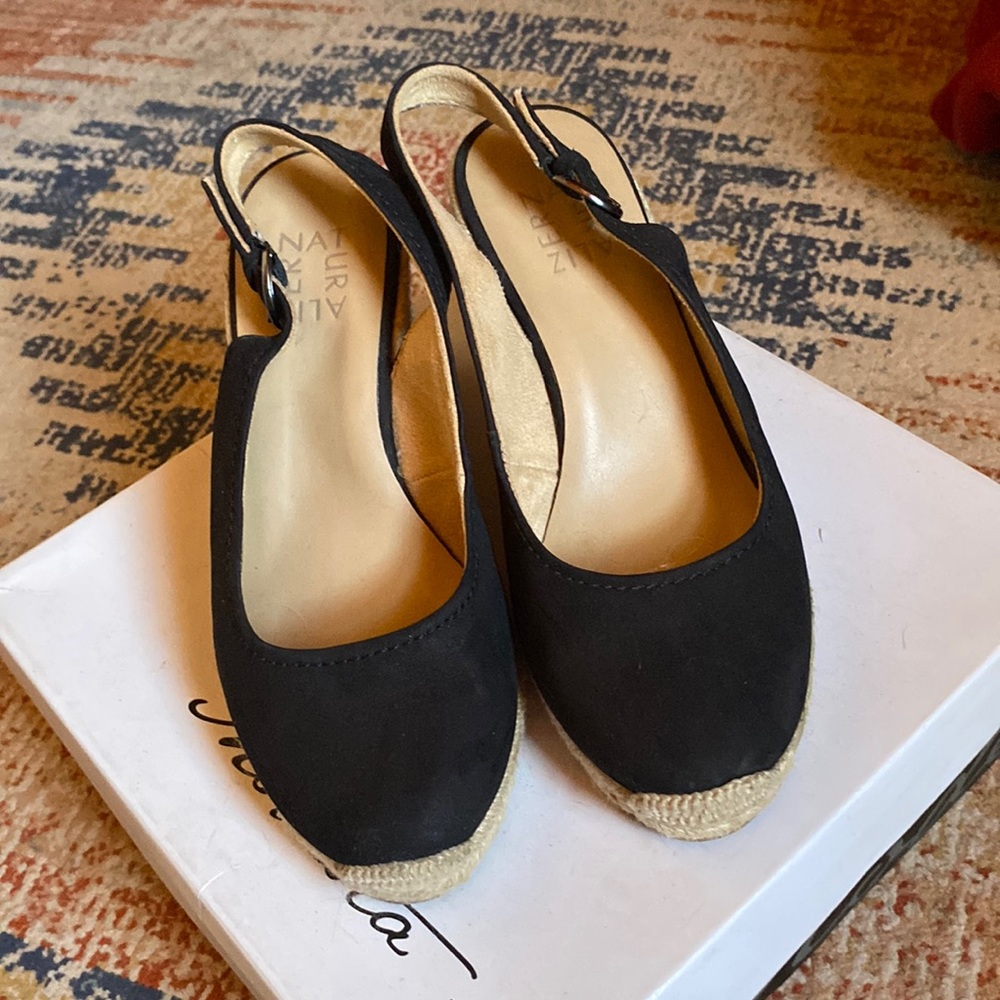 Naturalizer Wedge shoes